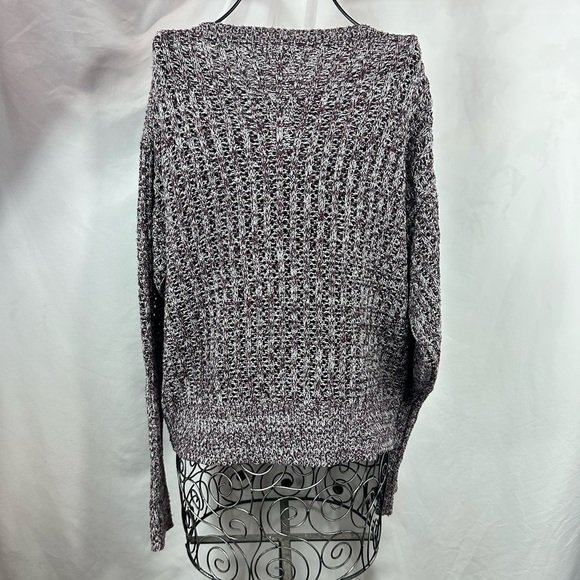 John + Jenn burgundy cable knit sweater size M - Picture 5 of 8